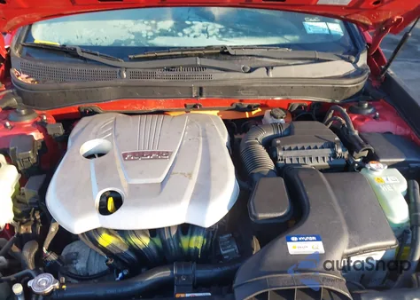 2013 Hyundai Sonata Hybrid Limited z USA, uszkodzony, nr VIN KMHEC4A46DA080504